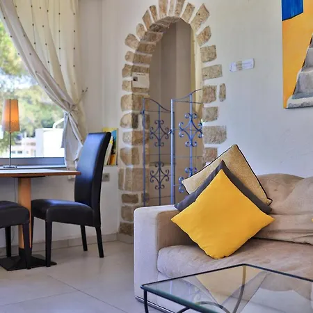 Hotell Cayrons & St Paul De