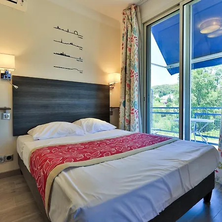 Cayrons & St Paul De Hotell 3*