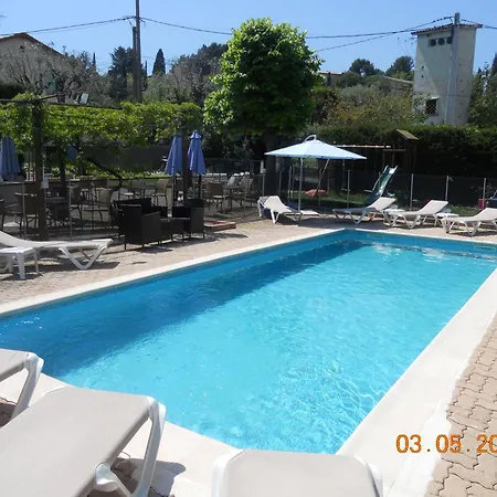 Hotell Cayrons & St Paul De 3*