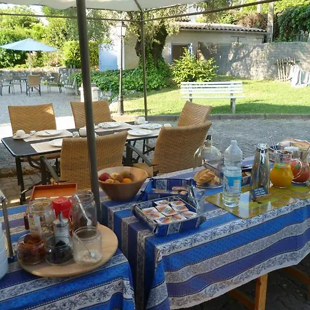 Cayrons & St Paul De Hotell
