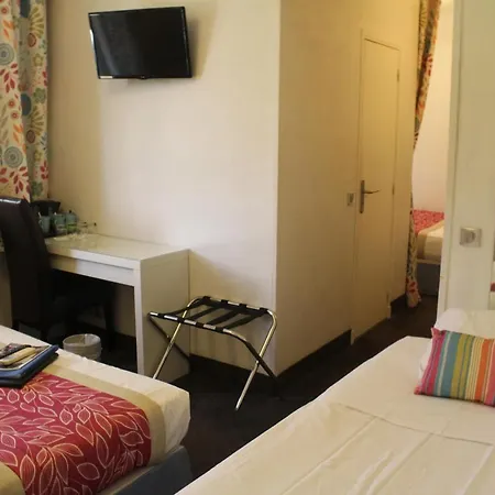 Cayrons & St Paul De Hotell 3*
